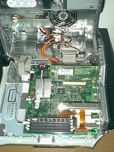 PowerMac G3 zielony otwarty 2