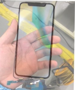 Ekrany iPhone X porownanie