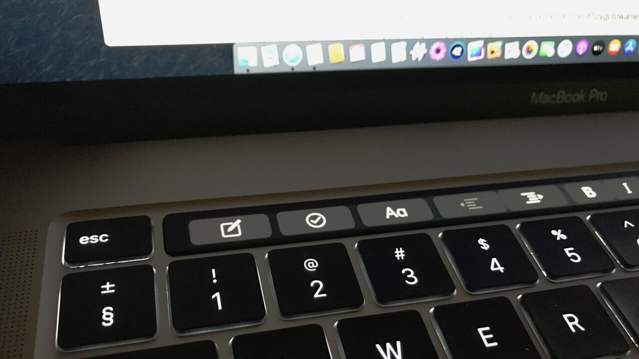 MacBook Pro 16 Touch bar